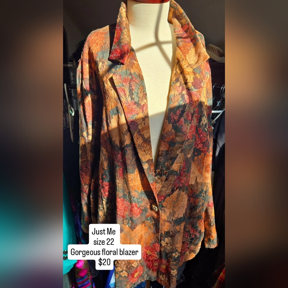 Vintage Multicolor Floral Blazer